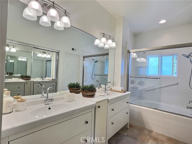 Detail Gallery Image 23 of 35 For 222 Hartford Dr #130,  Newport Beach,  CA 92660 - 3 Beds | 3 Baths