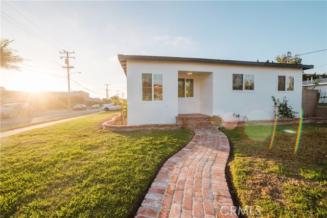 14631 S Condon Ave, Lawndale CA: https://media.crmls.org/medias/105a129d-1950-4eed-9083-c46fcb18f0d6.jpg