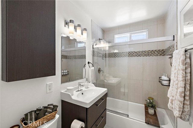 20352 Laguna Canyon Road, Laguna Beach CA: https://media.crmls.org/medias/105a4387-ba07-45df-9fdf-e35663634704.jpg