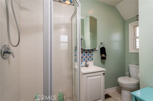 1967 Hilldale Drive, La Canada Flintridge CA: https://media.crmls.org/medias/105ac0d4-428d-4dba-9102-0c7d7f12214b.jpg
