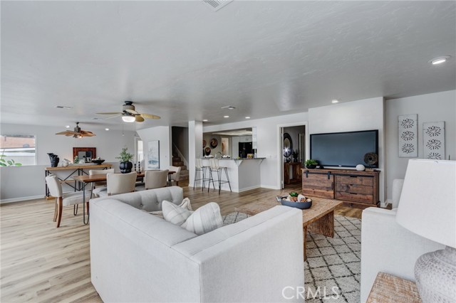 42768 Santa Suzanne Place, Temecula CA: https://media.crmls.org/medias/105af3d5-ea26-43ab-ba3d-cb732a43537d.jpg