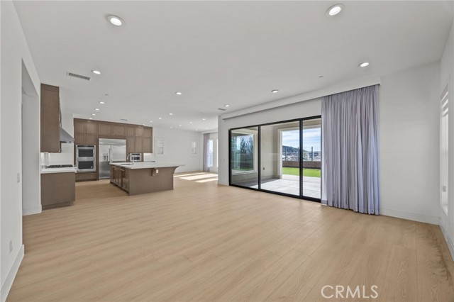 Detail Gallery Image 9 of 59 For 20638 W Deer Grass Ct Ct, Porter Ranch,  CA 91326 - 5 Beds | 5/1 Baths