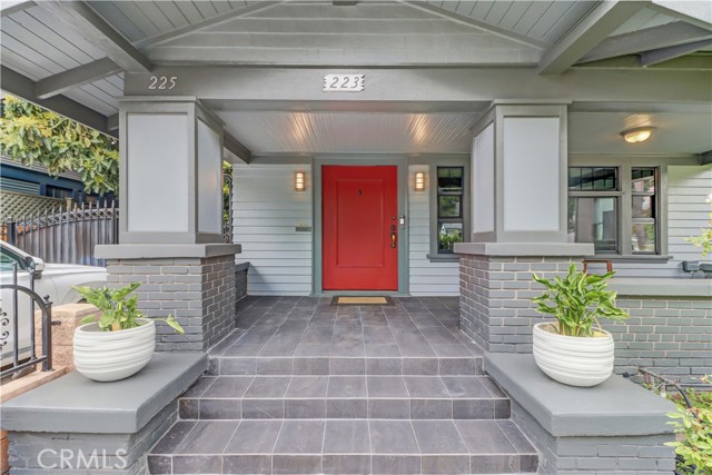 Detail Gallery Image 3 of 73 For 223 N. St. Andrews, Los Angeles,  CA 90004 - 7 Beds | 6/1 Baths