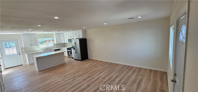 6201 Jackie Avenue, West Hills (los Angeles), CA, 91367 6201 Jackie Avenue, West Hills (los Angeles), CA, 91367