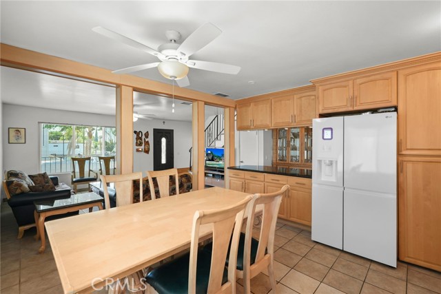 Detail Gallery Image 7 of 25 For 429 E Providencia #B,  Burbank,  CA 91501 - 2 Beds | 1/1 Baths