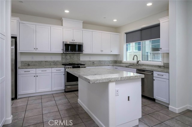 Detail Gallery Image 5 of 39 For 4326 Canyon Coral, Yorba Linda,  CA 92886 - 4 Beds | 3/1 Baths