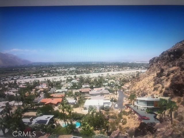 Front Image Thumbnail for CROC25269056