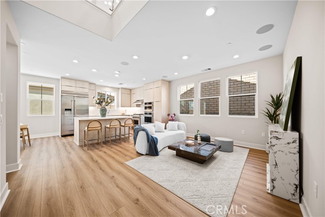 Detail Gallery Image 2 of 35 For 576 Patten Ave, Placentia,  CA 92870 - 4 Beds | 3 Baths