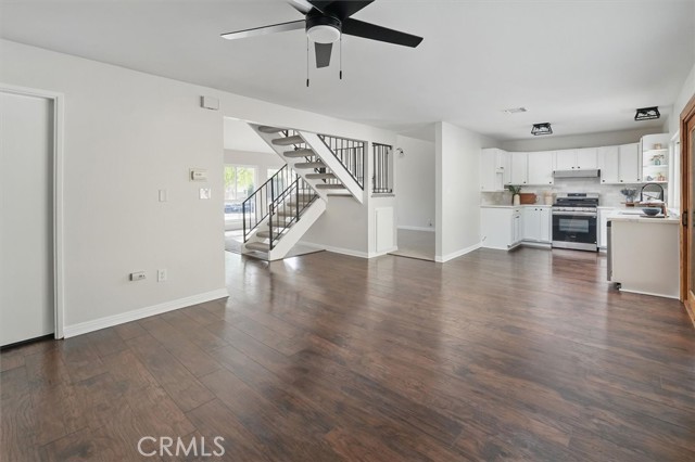 Detail Gallery Image 17 of 33 For 26947 Las Mananitas Dr, Valencia,  CA 91354 - 4 Beds | 3 Baths