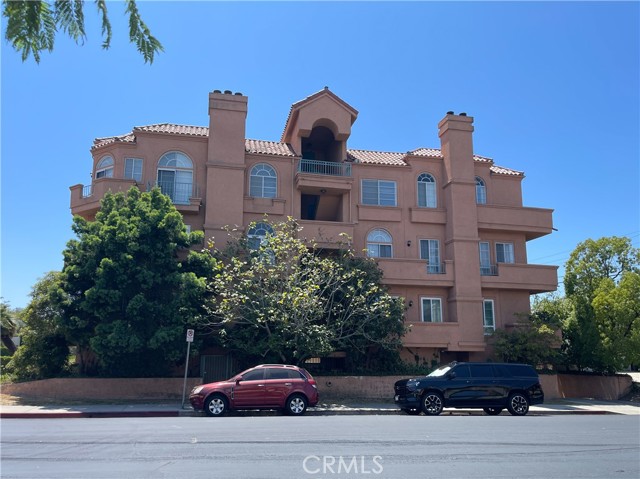 801 Lorraine Blvd #5, Los Angeles, CA 90005