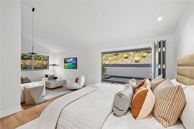 Detail Gallery Image 15 of 29 For 1318 Outrigger Dr, Corona Del Mar,  CA 92625 - 4 Beds | 4/1 Baths