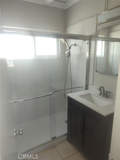 2451 Lemon Avenue, Signal Hill CA: https://media.crmls.org/medias/106054d7-6bbd-446d-a120-c8e86533b716.jpg