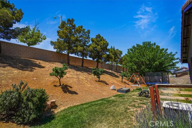 Detail Gallery Image 21 of 22 For 4064 Portola Dr, Palmdale,  CA 93551 - 4 Beds | 2 Baths