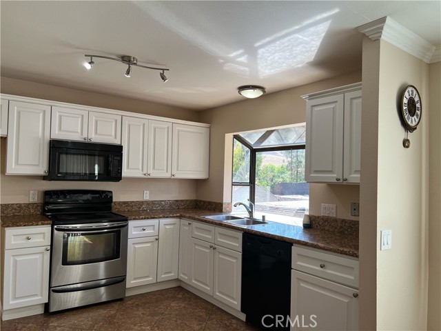 22042 Caminito Vino, Laguna Hills CA: https://media.crmls.org/medias/1062137f-e2cc-4859-9523-517fcd86f827.jpg