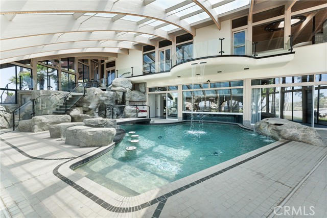 2360 Boulder Bluffs Court, Riverside CA: https://media.crmls.org/medias/106343ce-2c67-4946-a9e8-e6a407c411d1.jpg