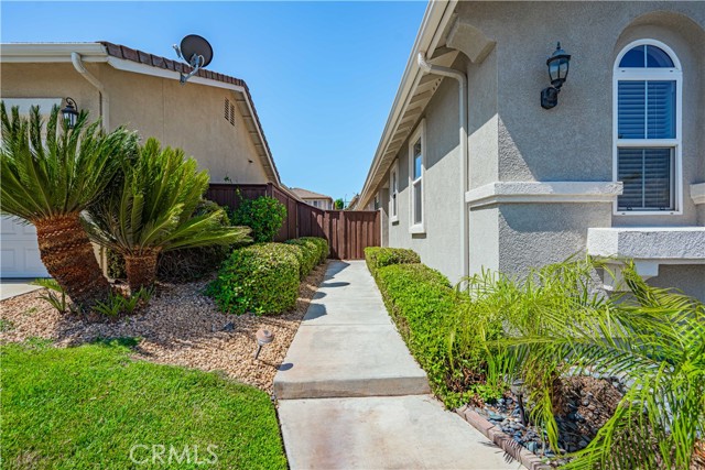 Detail Gallery Image 5 of 62 For 141 Mccarron Way, Hemet,  CA 92545 - 2 Beds | 2 Baths