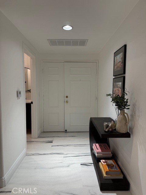 Detail Gallery Image 4 of 32 For 12011 Goshen #104,  Los Angeles,  CA 90049 - 2 Beds | 3 Baths