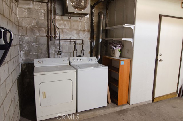 Detail Gallery Image 32 of 35 For 240 S Mentor #2,  Pasadena,  CA 91106 - 2 Beds | 2/1 Baths