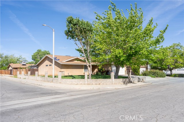 Detail Gallery Image 5 of 25 For 37255 E 28th, Palmdale,  CA 93550 - 3 Beds | 2 Baths