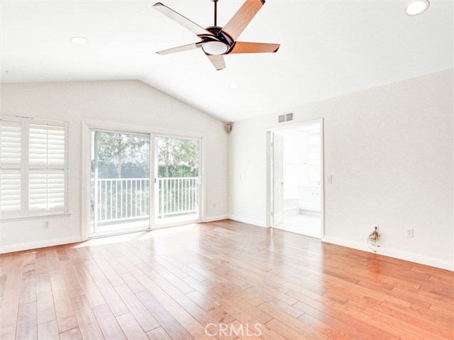 20472 Via Marwah, Yorba Linda CA: https://media.crmls.org/medias/106460dd-a4fb-4ea3-a360-1516e1b248b5.jpg