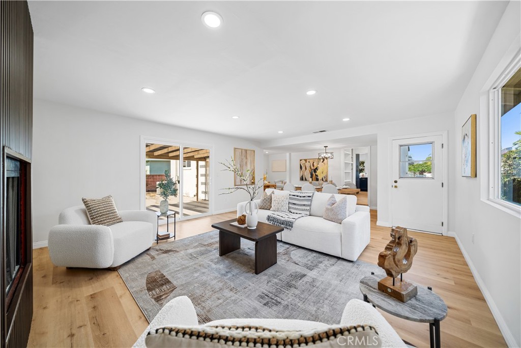 106561fd F3e4 48a8 Aa5b 8bcecb316f7b