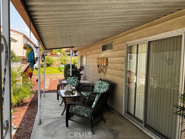 3850 Atlantic Avenue, Highland CA: https://media.crmls.org/medias/10658aad-ea3c-41d4-8e83-48dda425c57a.jpg