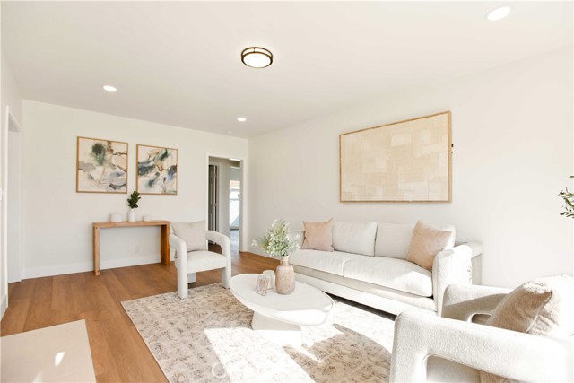 Detail Gallery Image 11 of 27 For 5201 Anahurst, South Gate,  CA 90280 - 3 Beds | 2 Baths