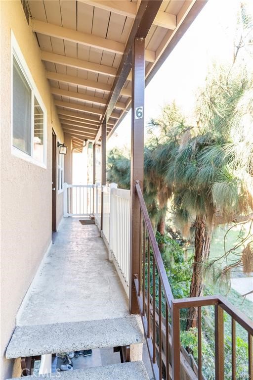 Detail Gallery Image 4 of 28 For 103 Vista Del Mar #6,  Redondo Beach,  CA 90277 - 2 Beds | 1 Baths