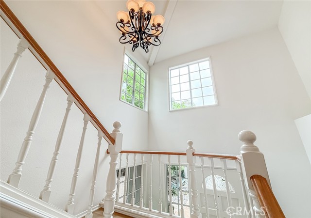 5700 Tanner Ridge Avenue, Westlake Village CA: https://media.crmls.org/medias/106608d8-0fc0-46e2-9088-c922a88cc995.jpg