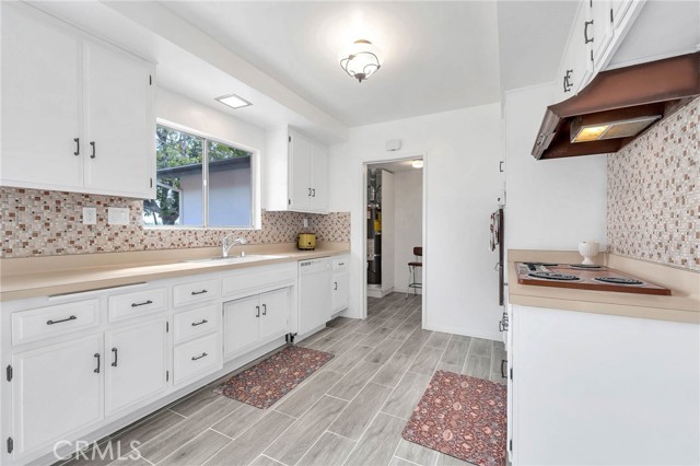 Detail Gallery Image 18 of 47 For 17244 Barneston Ct, Granada Hills,  CA 91344 - 3 Beds | 2 Baths