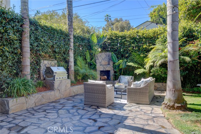 2905 Poinsettia Avenue, Manhattan Beach, California 90266, 5 Bedrooms Bedrooms, ,4 BathroomsBathrooms,Residential,Sold,Poinsettia,SB22039564