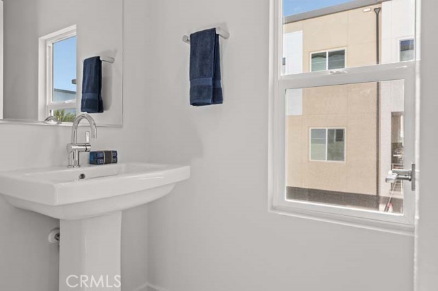 Detail Gallery Image 15 of 19 For 7256 Aura Cir, Huntington Beach,  CA 92647 - 2 Beds | 2/1 Baths