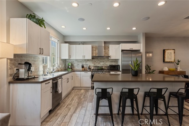 4812 Ben Ave, Valley Village CA: https://media.crmls.org/medias/106992df-df63-4b55-9c01-e3e8836043ac.jpg