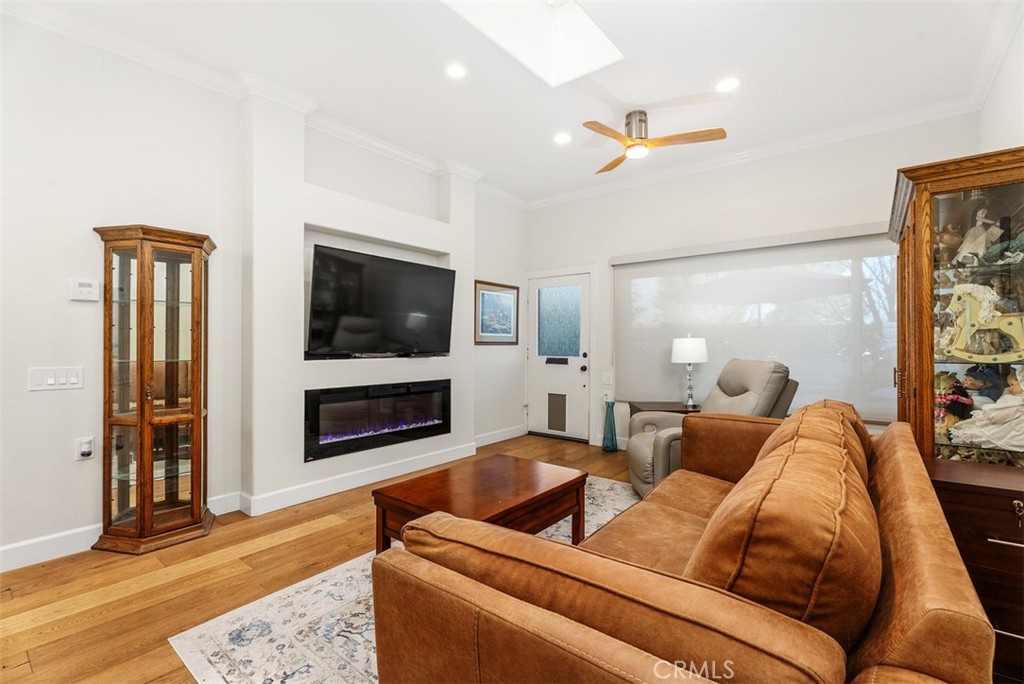 MLS #OC25266334 image #15