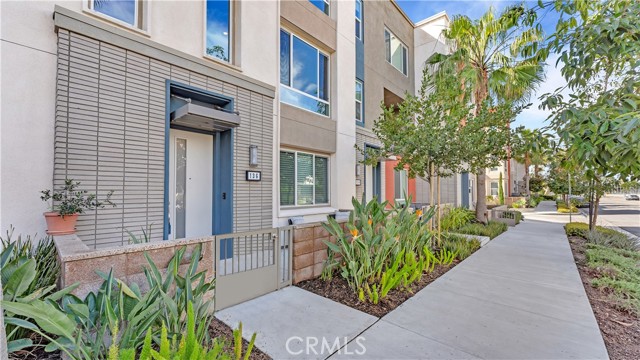 Detail Gallery Image 1 of 1 For 136 Citysquare, Irvine,  CA 92614 - 4 Beds | 3/1 Baths