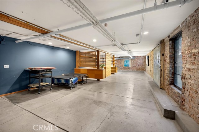 Image 22 of 47 For 425 4th Street E