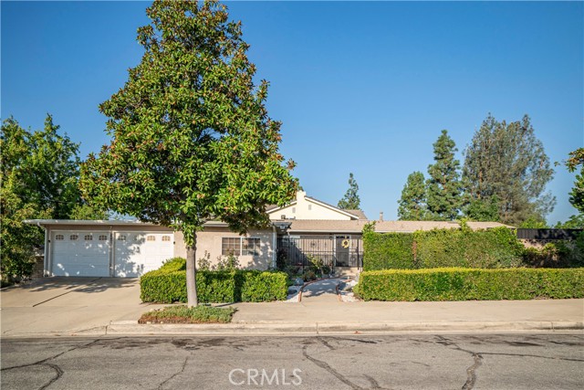 Detail Gallery Image 1 of 1 For 989 W 18th St, Upland,  CA 91784 - 4 Beds | 2 Baths
