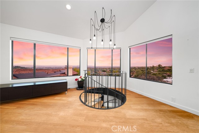 Detail Gallery Image 4 of 38 For 640 Sturtevant Dr, Sierra Madre,  CA 91024 - 1 Beds | 3 Baths