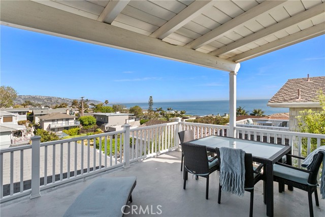166 Fairview Street, Laguna Beach CA: https://media.crmls.org/medias/106d9647-24ff-42dd-9049-860cfa408c77.jpg