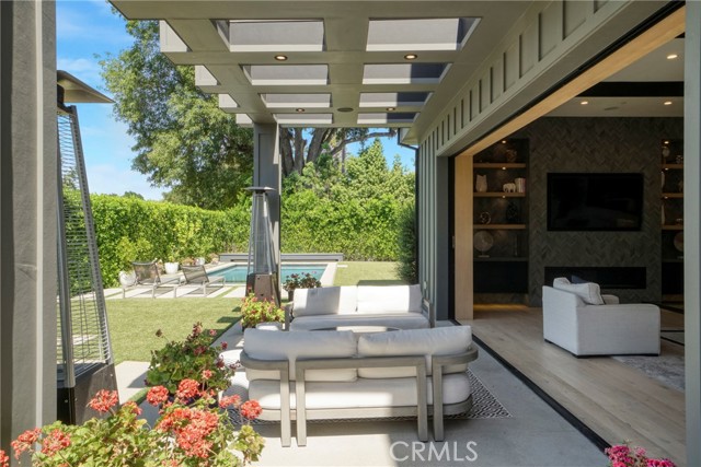 4961 Edgerton Avenue, Encino CA: https://media.crmls.org/medias/106eab99-bd2e-4116-ba31-b46ba075c1d9.jpg