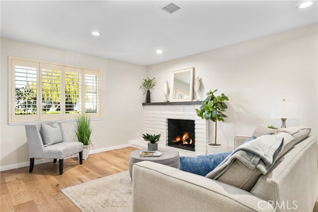 Detail Gallery Image 10 of 32 For 14727 Red Hill Ave, Tustin,  CA 92780 - 2 Beds | 1/1 Baths