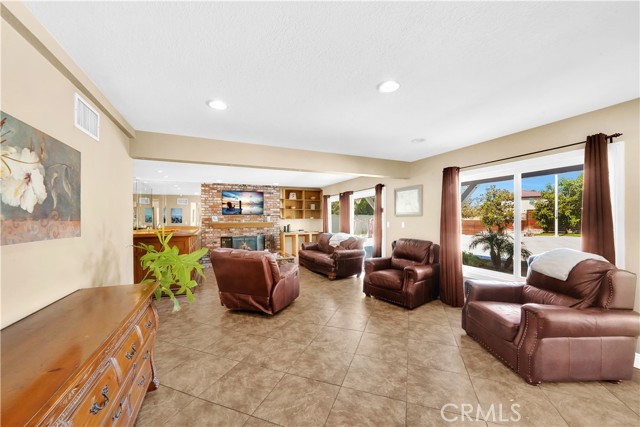 Detail Gallery Image 12 of 31 For 4011 Winterhaven St, Yorba Linda,  CA 92886 - 5 Beds | 2/1 Baths