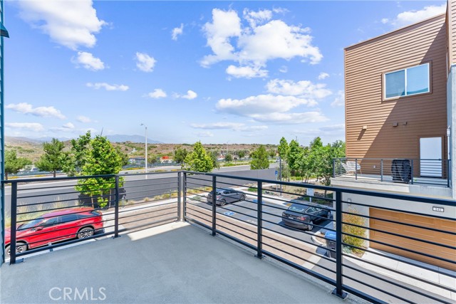 167 Sash, Irvine CA: https://media.crmls.org/medias/1070c42e-d24f-4b47-b3ff-bd81bc787e75.jpg