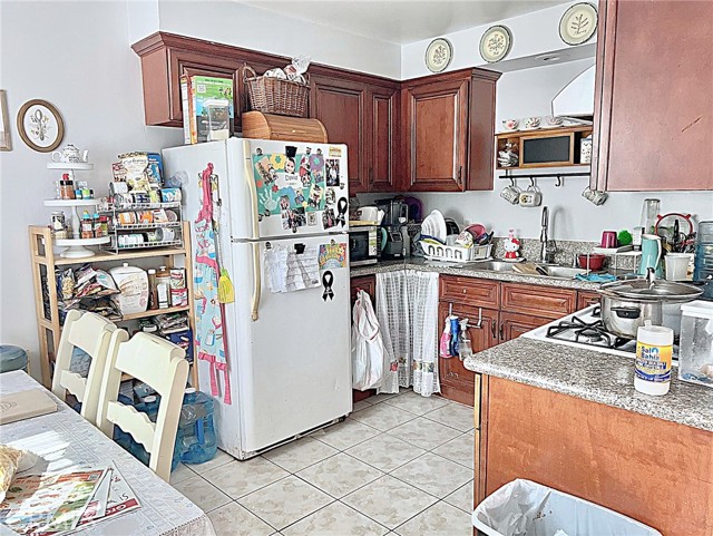 Detail Gallery Image 11 of 15 For 3510 & 3512 W Pine St, Santa Ana,  CA 92704 - – Beds | – Baths