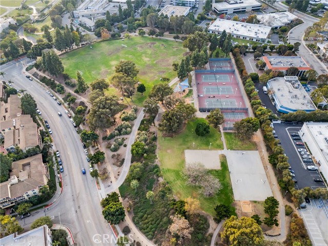 Detail Gallery Image 28 of 33 For 6150 Buckingham Pkwy #202,  Culver City,  CA 90230 - 2 Beds | 2 Baths