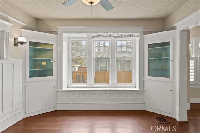 316 W Sacramento Avenue, Chico CA: https://media.crmls.org/medias/1071de00-3597-4e22-af40-8742ddea33df.jpg