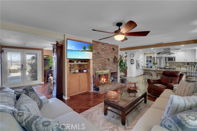 Detail Gallery Image 7 of 44 For 16750 Canyon View Dr, Riverside,  CA 92504 - 4 Beds | 2 Baths