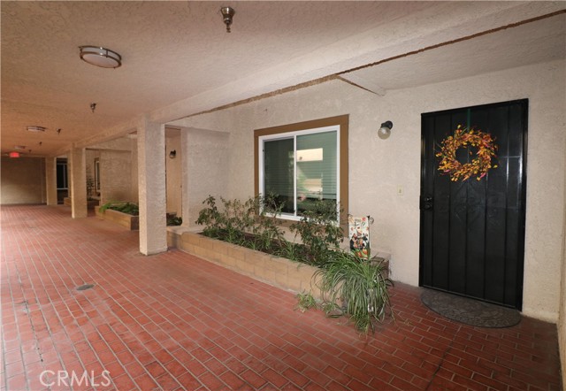 Detail Gallery Image 6 of 43 For 12121 Centralia St #111,  Lakewood,  CA 90715 - 1 Beds | 1 Baths
