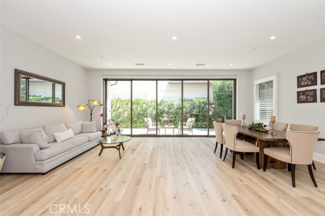Detail Gallery Image 3 of 18 For 114 Vigna, Irvine,  CA 92602 - 4 Beds | 3/1 Baths