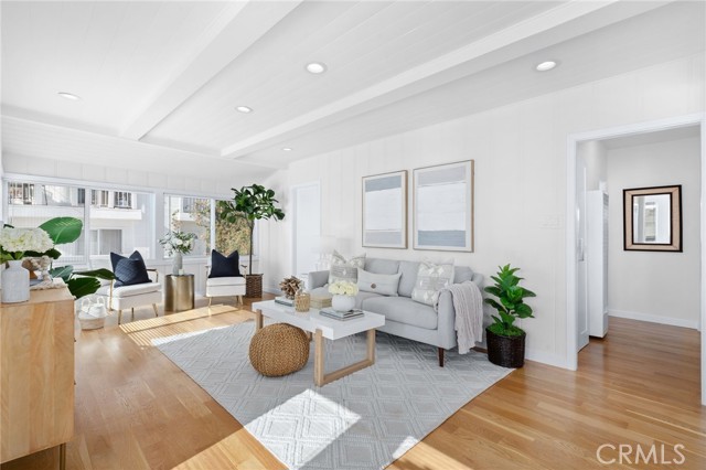 Upper Unit | Living Room